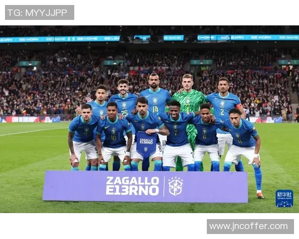 巴西足球代表队在国际友谊赛中以4比1战胜德国队,连续获得胜利 巴西足球代表队在国际友谊赛中以4比1战胜德国队,连续获得胜利