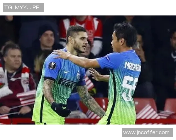 汉达诺维奇帮助球队取得胜利,成为新闻焦点 汉达诺维奇帮助球队取得胜利,成为新闻焦点