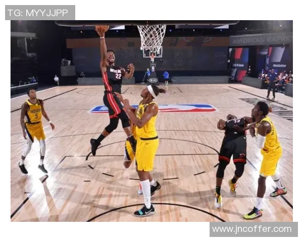 热火主场力克步行者，霍巴斯致命三分绝杀